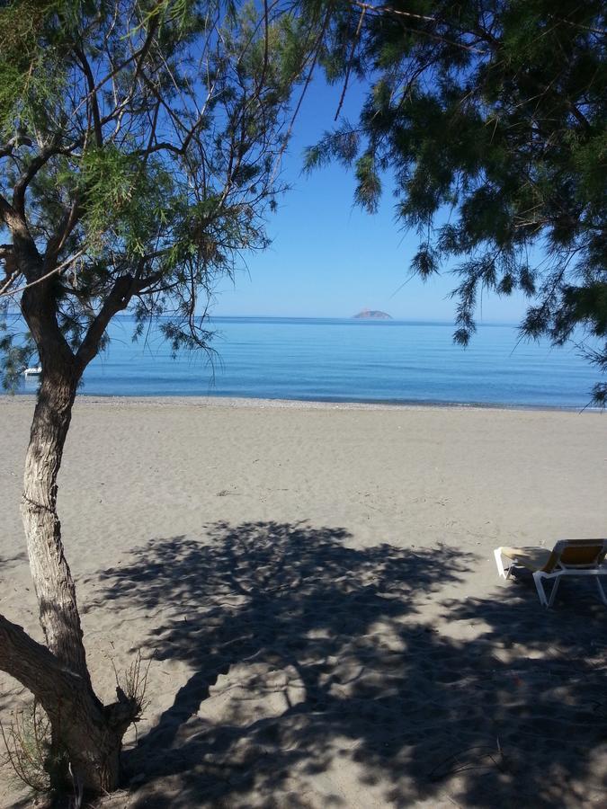 Villa Iceberg Mini Kalamaki  Buitenkant foto
